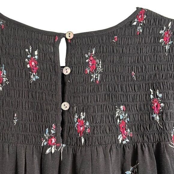 J. Jill smocked yoke rose print on black 3/4 sleeve tunic L - Picture 7 of 11